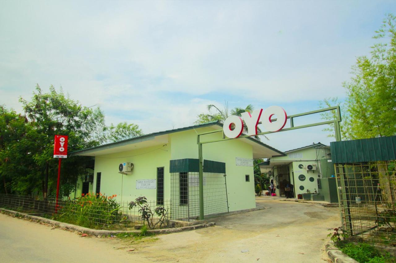 OYO 1596 Taman Homestay Syariah Dumai Luaran gambar